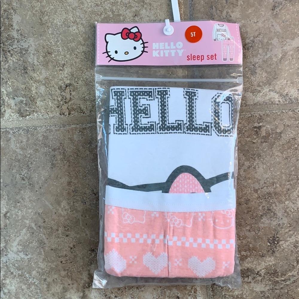 Hello Kitty pajama set